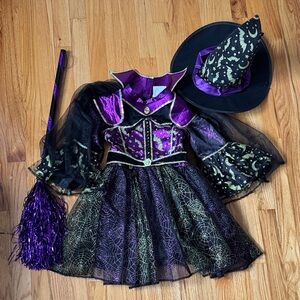 Teetot Witch Costume w/ hat and broom